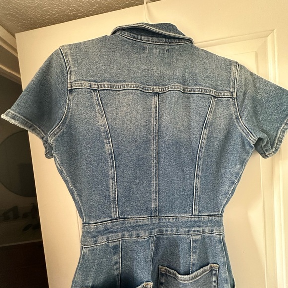 Like new (only worn once) Good American Denim Jumpsuit - Picture 4 of 11